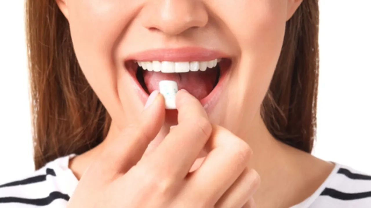 Swallowing Gum What Happens to Your Body