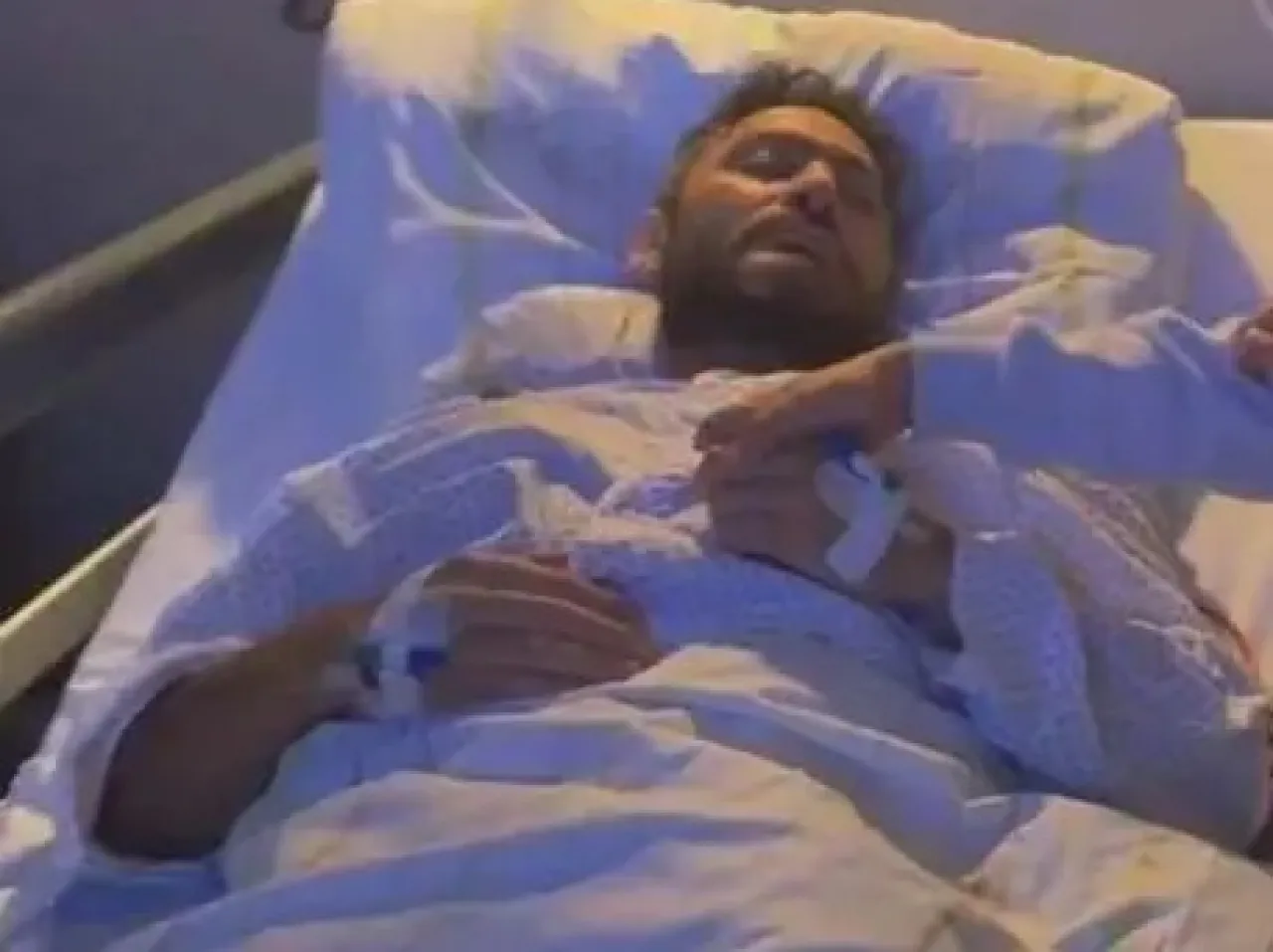 أحمد سعد يكشف وضع تامر حسني الصحي في سريره لا يتحرك