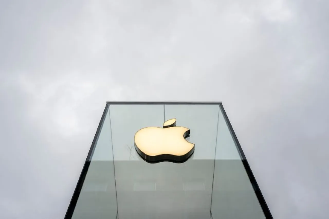 Will Apple Ditch the Notch in iPhone 18