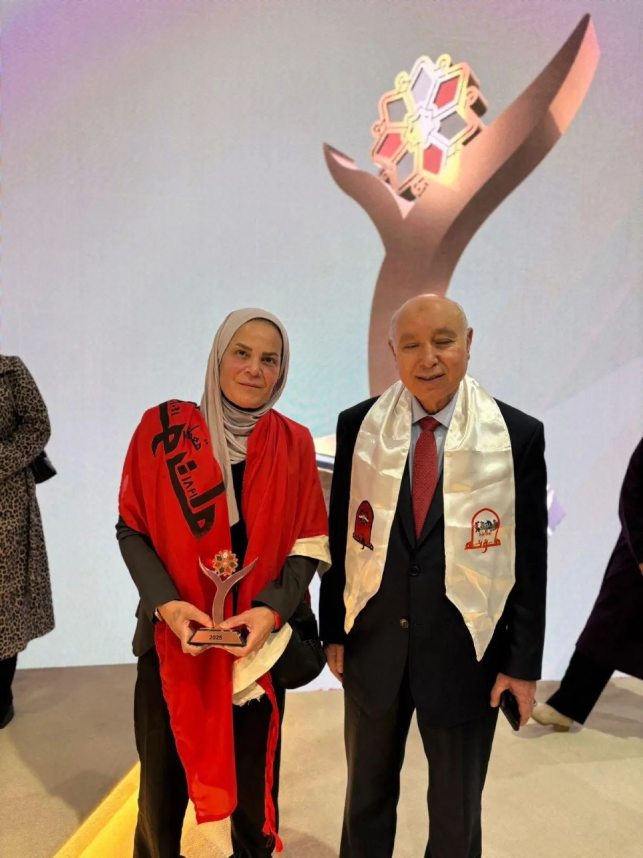 تهنئة للدكتورة منال طه