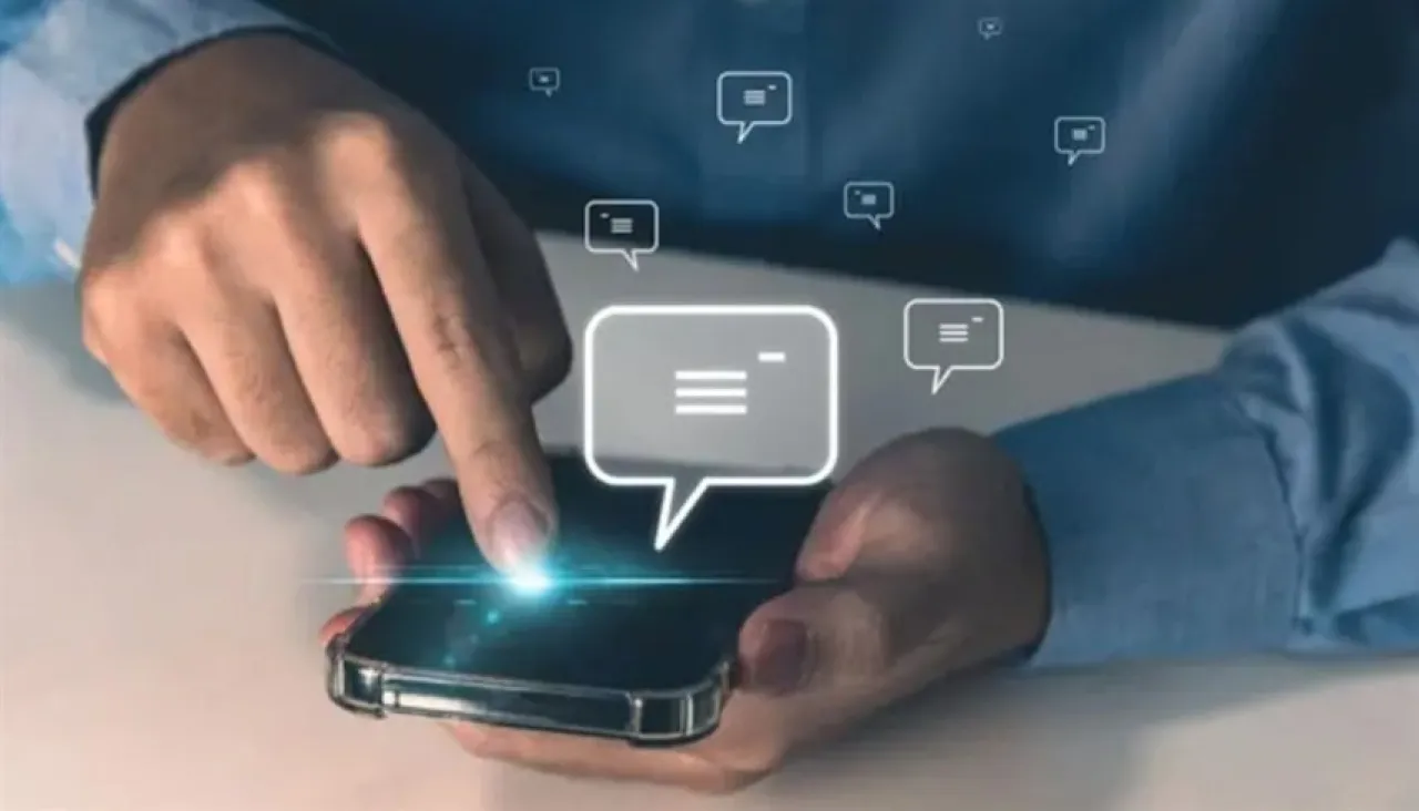 Revolutionary Innovation Skinlike Device Allows Message Sending Without a Screen