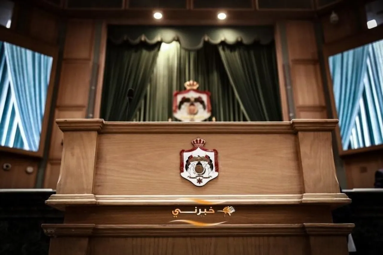 عاجل / الاردن.. مجلس النواب يقر موازنة 2026 بعجز 2 مليار و125 مليونا و225 ألف دينار 