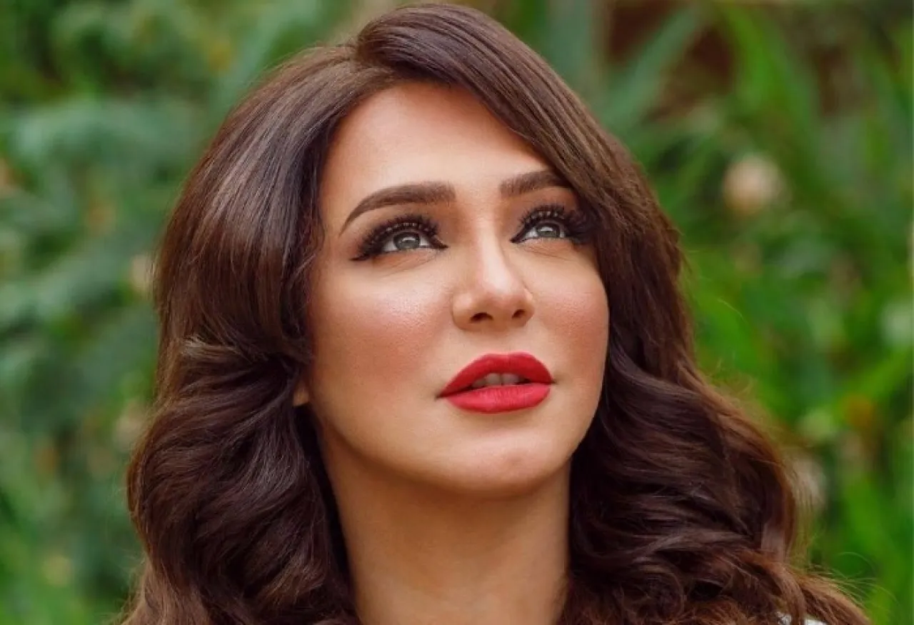 سلاف فواخرجي توضح موقفها من الهجوم المتواصل عليها