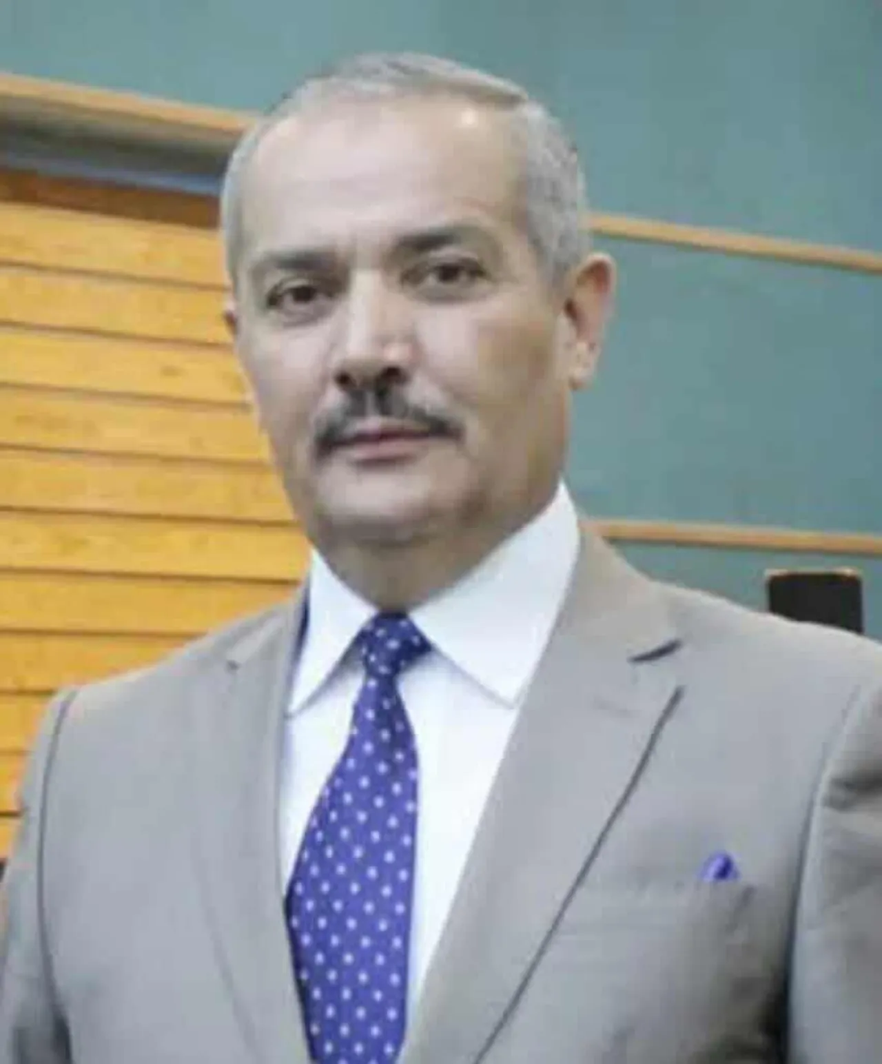 وزير خارجية أردني سابق يقع في متاهة الجواب 