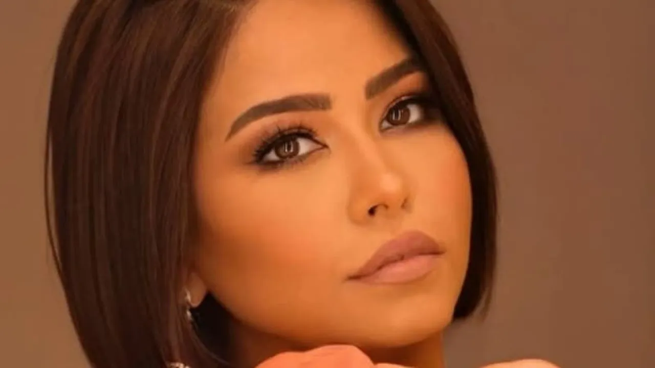 محامي شيرين يكشف حقيقة اعتزالها وأزمتها المالية 