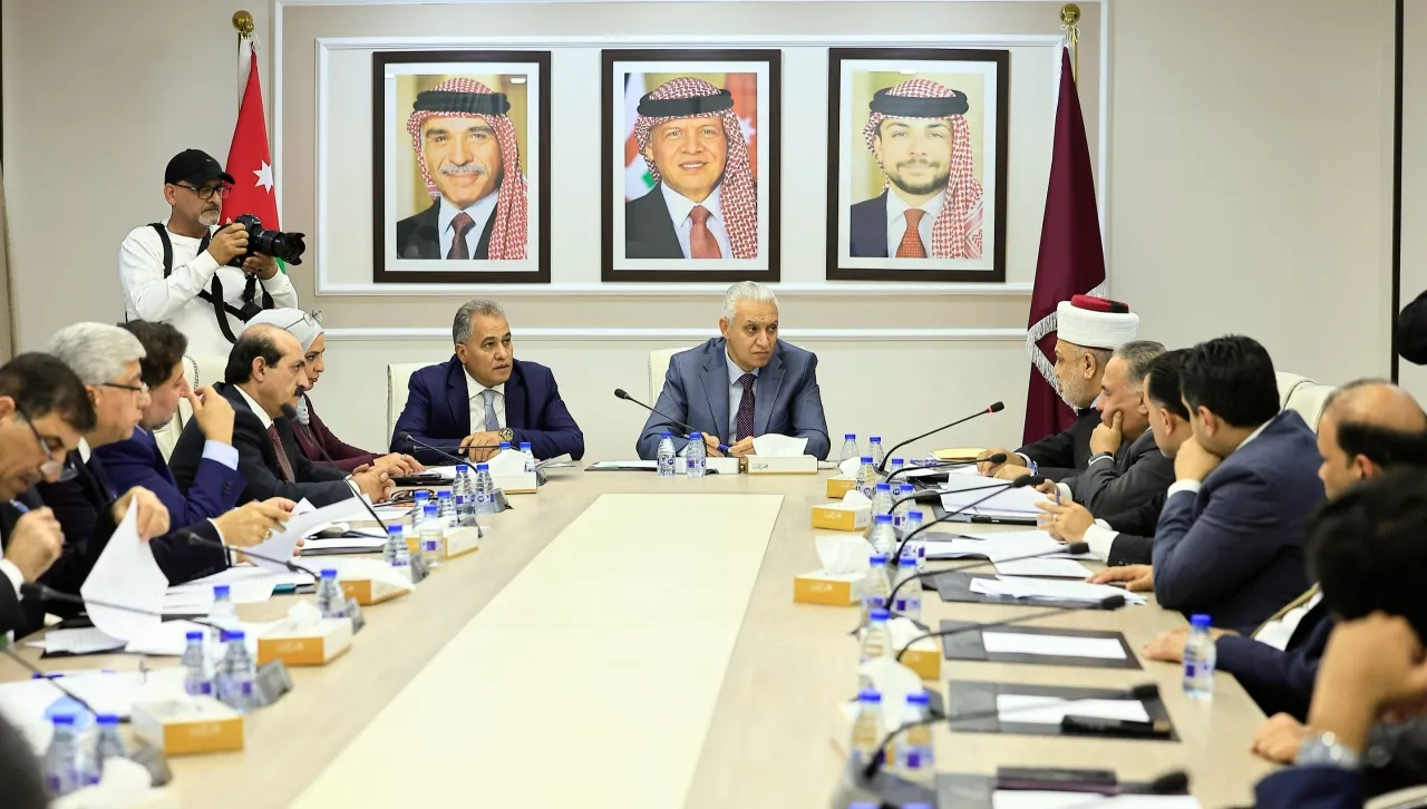 "الإعلام النيابية" تقر مشروع قانون الأوقاف المعدل 