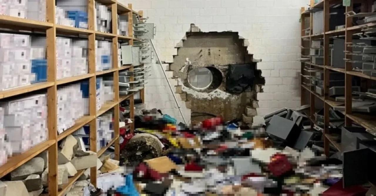 سرقة القرن.. لصوص يقتحمون خزنة بنك ألماني ويهربون بملايين الدولارات 