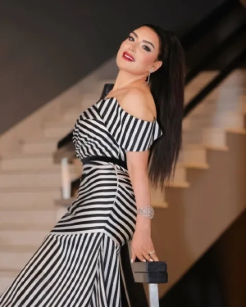 عبير صبري تدعم شقيقتها في أزمتها مع دينا الشربيني (فيديو)