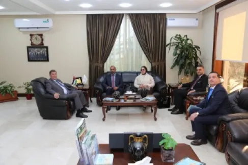 جامعة الزيتونة الأردنية تستقبل وفدًا رسميًا من كلية التمريض في جامعة بابل لتعزيز التعاون الأكاديمي