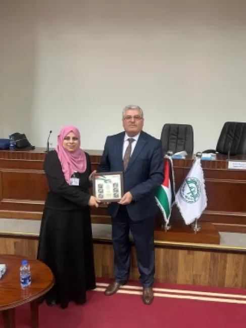 كلية الأعمال في الزيتونة تنظّم ورشة عمل حول الإقرارات الضريبية والخدمات الإلكترونية