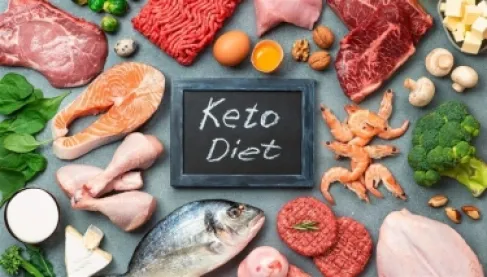 اتباع حمية كيتو لفترة طويلة يسبب مرض الكبد الدهني