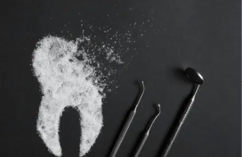 لحظة بلحظة.. كيف يهاجم السكر أسنانك؟