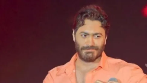 تامر حسني يظهر لأول مرة بعد «الجراحة الخطيرة»