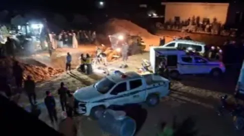 الدفاع المدني السوري ينقذ الطفلة شذى من بئر إدلب