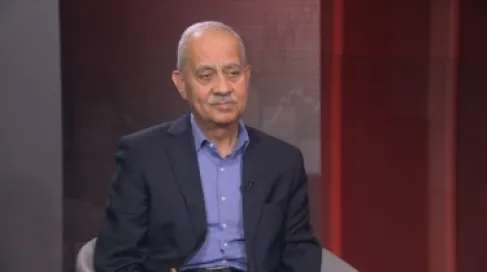 Al-Jaghbeer Congratulates Al-Shawarbeh on Winning the Best Municipality Manager Award in Arab Cities