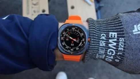 Samsung Challenges Apple with Powerful.. The 