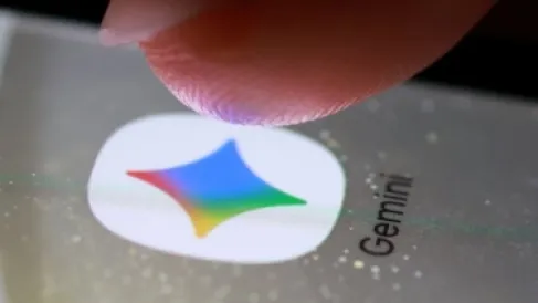 The Artificial Intelligence Race.. The slowdown in the growth of ChatGPT gives Gemini a chance to take the lead