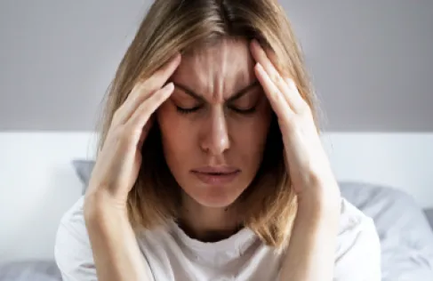 تأثير الغضب والشعور بالظلم على شدة الألم المزمن