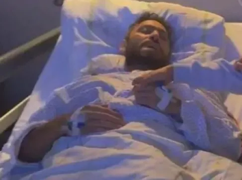 أحمد سعد يكشف وضع تامر حسني الصحي: في سريره لا يتحرك