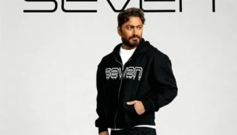 طريح الفراش لا يتحرّك.. أنباء مقلقة عن الحالة الصحية لتامر حسني