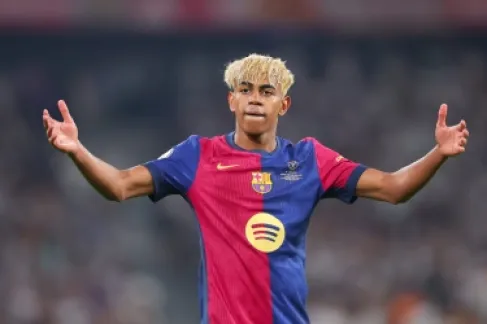 مدرب برشلونة يهدد لامين يامال