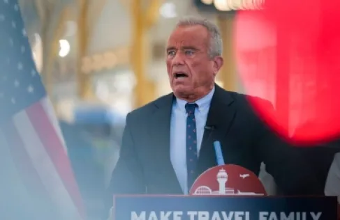 مشروع قرار لعزل وزير الصحة الأميركي