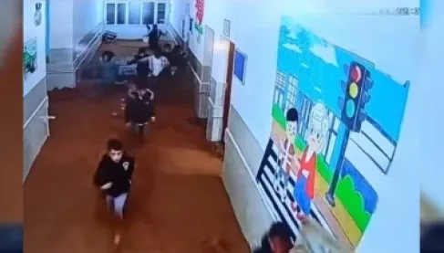Video: Floods Sweep Through an Iraqi School.. and Students and Teachers Miraculously Survive