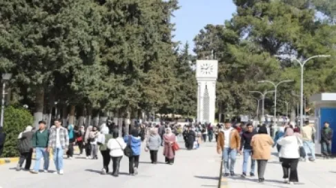 أكثر من 83 ألف طلب للبعثات والمنح والقروض الداخلية