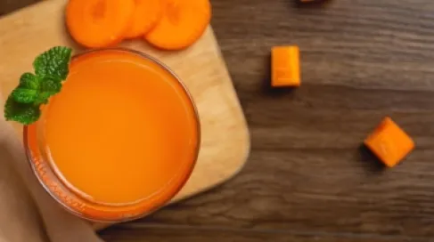 مزيج الجزر و الليمون والبرتقال يعزز امتصاص الحديد ويحارب الالتهابات