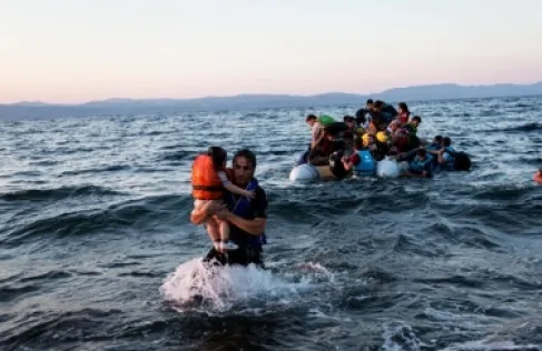 ضحايا عرب في كارثة إنسانية قُرب شواطئ اليونان