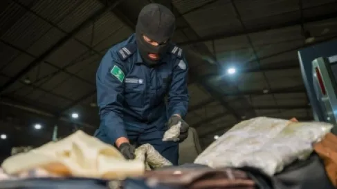 السعودية تُحبط تهريب أكثر من 368 ألف حبة إمفيتامين