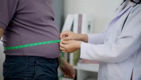 دراسة: السمنة تسرّع من تطوّر الزهايمر