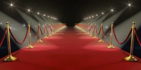 لماذا يهرب أزواج المؤثرات من الشهرة؟