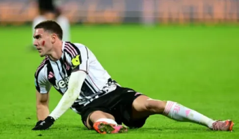 بسبب أرقامه.. برشلونة يشطب فلاهوفيتش من قائمته