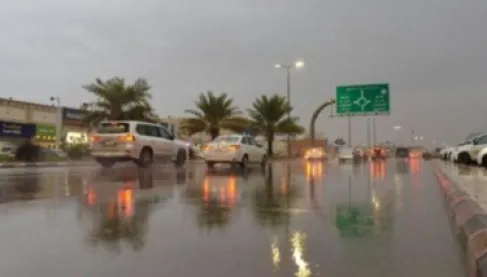 السعودية.. أمطار غزيرة تضرب الرياض وتحذيرات حمراء من السيول