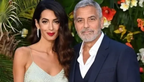 بعد نقاش مع زوجته.. جورج كلوني يودّع أفلام الرومانسية نهائياً