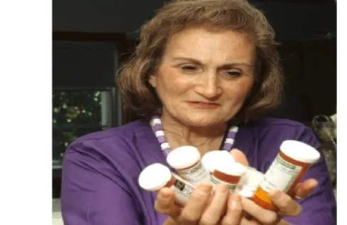 أخطاء في تناول الدواء تهدد حياة كبار السن