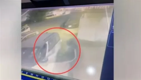 جريمة مروّعة.. هجوم بمادة حارقة يشوه فتاة عراقية داخل سيارتها - فيديو