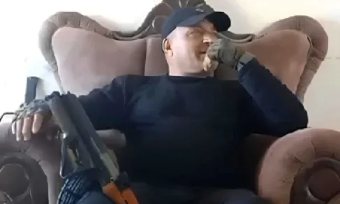 زعيم ميليشيا ممولة من الاحتلال: ننسّق مع إسرائيل ونعيش معها بسلام – فيديو