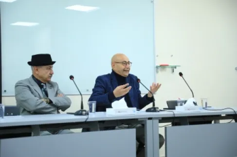 لقاء يجمع طلبة الشرق الأوسط بمدير المتحف الوطني الأردني للفنون