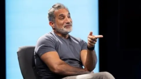 باسم يوسف يثير الجدل بعد «مزاح غير لائق» مع فتاة اردنية