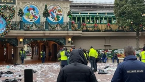 الوجه القبيح لـ (ديزني لاند باريس).. القمامة تغزو مدينة الملاهي الشهيرة وتفقدها سحرها
