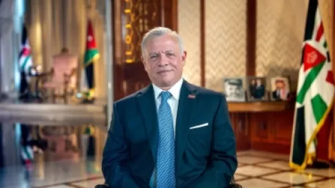 الملك يهنئ أمير دولة الكويت بذكرى توليه مقاليد الحكم