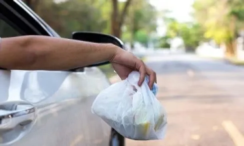 الحكومة: بدء إعداد برنامج تنفيذي للحد من الإلقاء العشوائي للنفايات