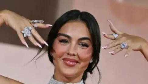 سعره 3 ملايين دولار.. جورجينا عن خاتم كريستيانو: «أقل ما يمكن تقديمه»