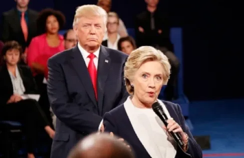 ترمب: امتنعت عن شتم هيلاري كلينتون احتراما لزوجتي ميلانيا