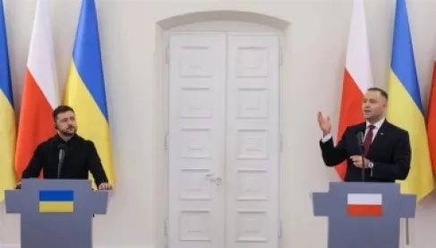 الرئيس البولندي يحرج زيلينسكي على طريقة ترمب