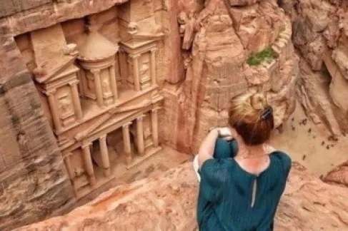 مراقب سياحي اردني يوجه رسالة  للرئيس جعفر حسان