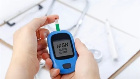 لماذا لا تنام بعمق؟ دراسة تكشف العلاقة الخفية بين سكر الدم والأرق