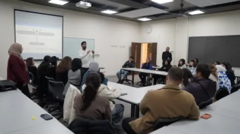 برنامج تدريبي لطلبة 